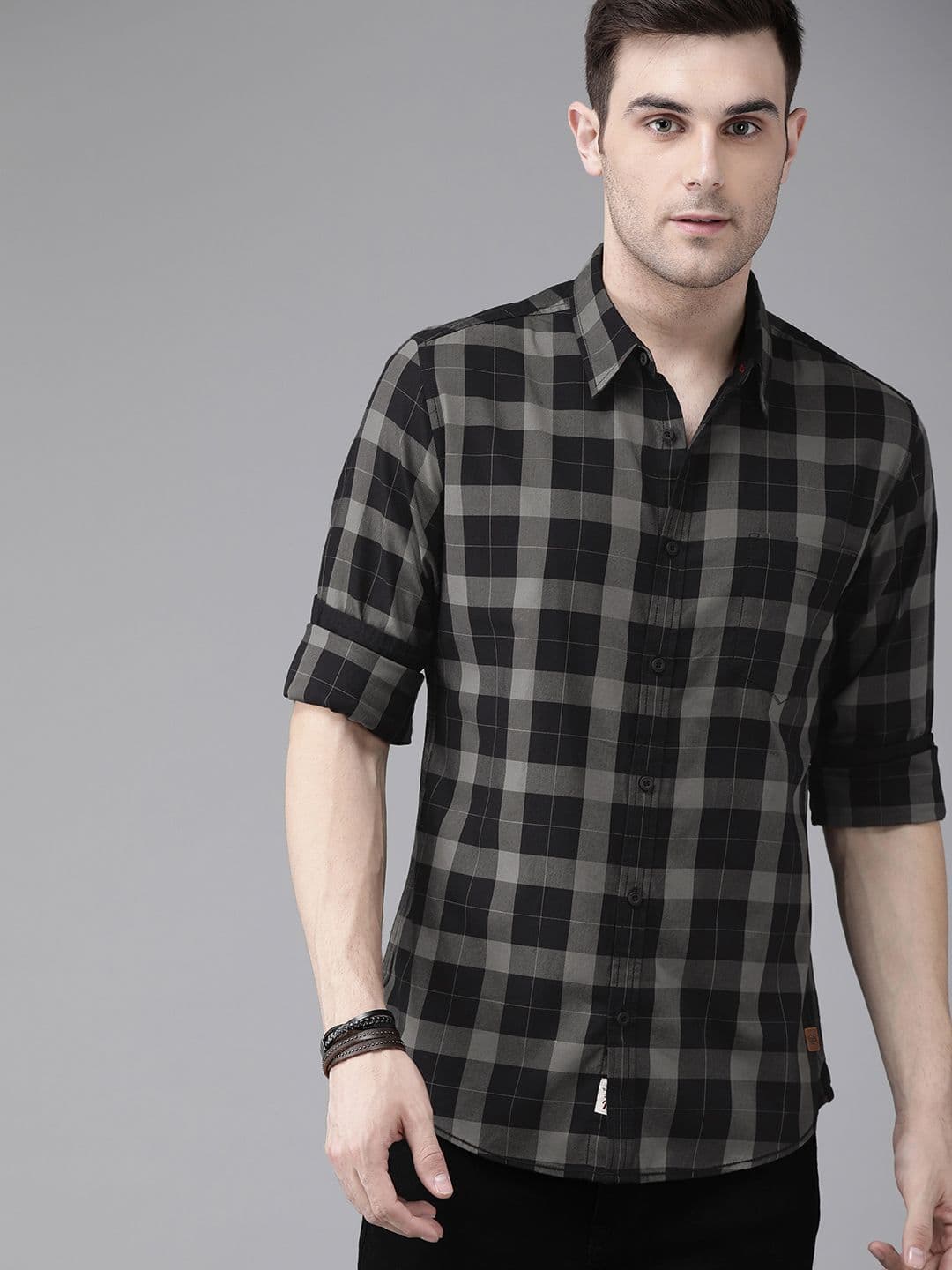 Roadster Roadster Men Black & Grey Regular Fit Checked Casual Shirt