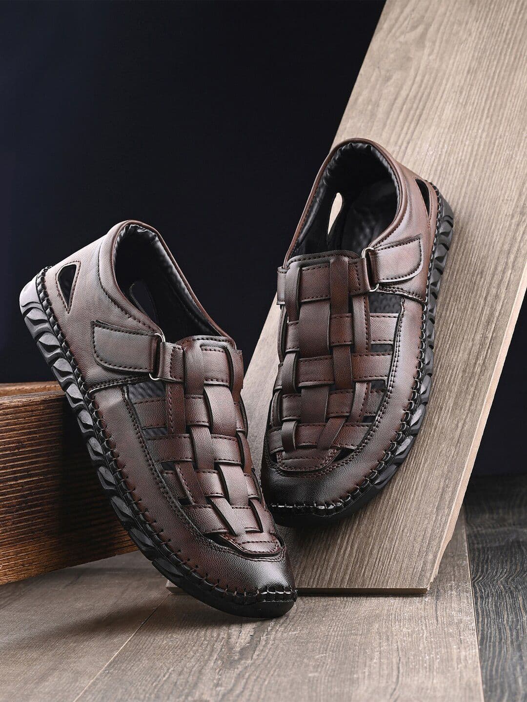 Roadster The Roadster Lifestyle Co. Men Coffe Brown Textured Fisherman Sandals With Velcro Closure