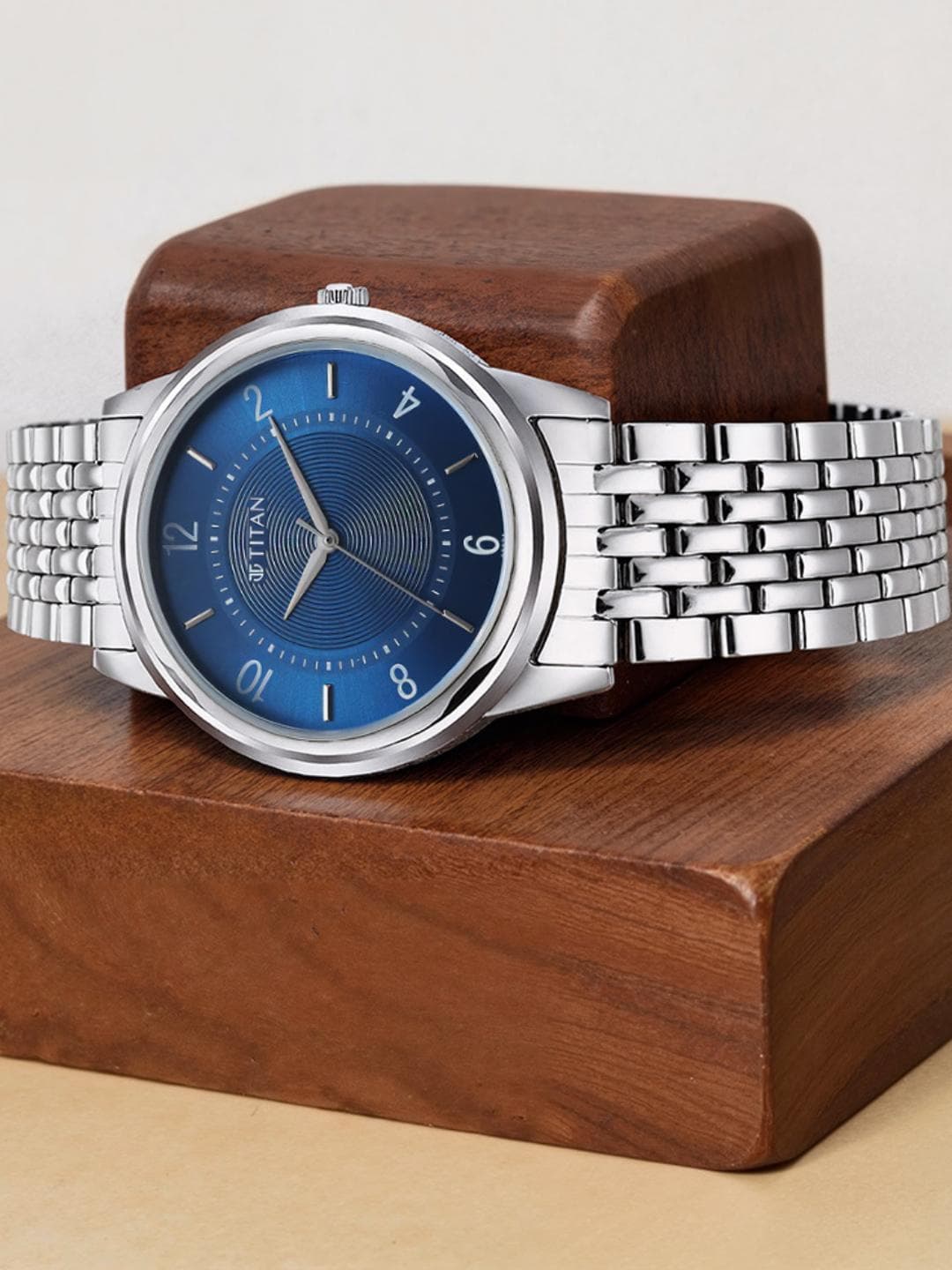 Titan Karishma Zing Quartz Analog With Blue Dial Watch For Men - 1638sm02